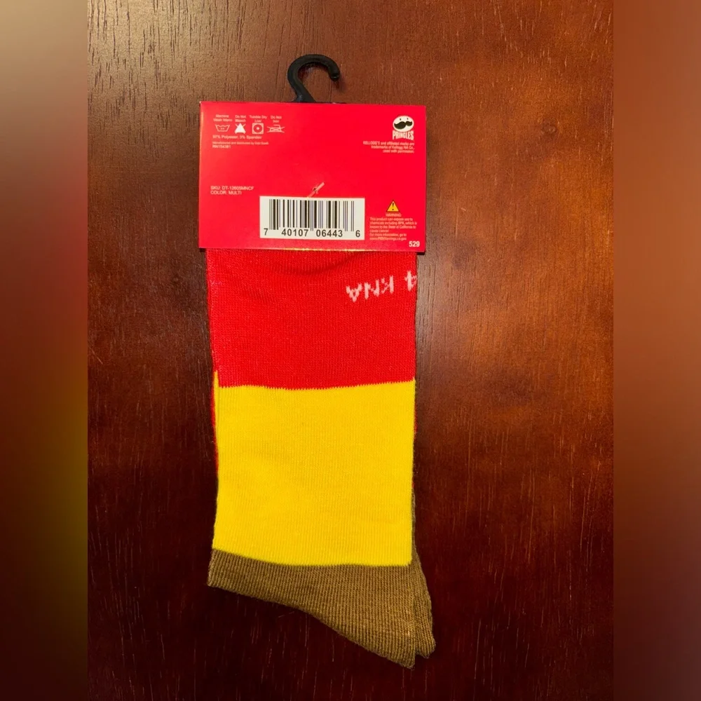 PRINGLES NOVELTY CREW SOCKS NWT MEN’S SHOE SIZE 6-12